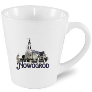 Kubek latte Kościół w Nowogrodzie